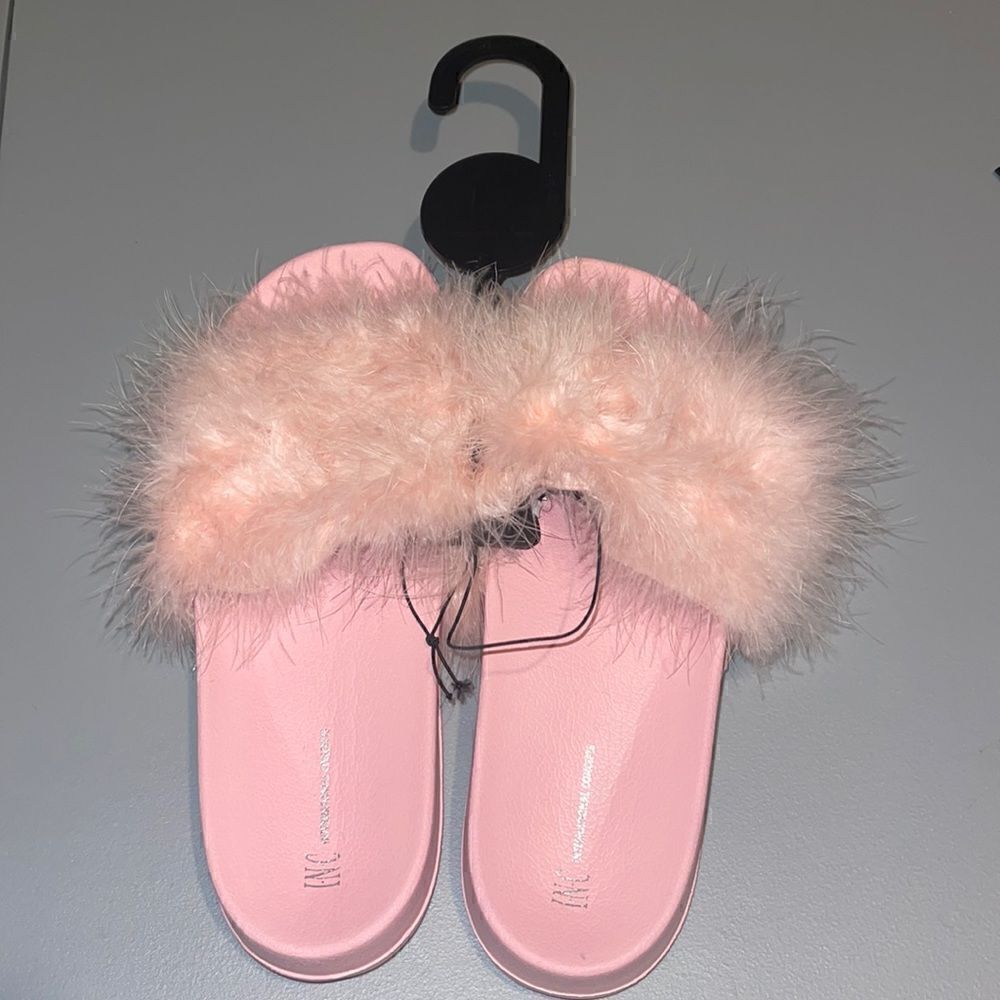 NWT- I.N.C- Marabou Pool Slides Light Pink Feather Slides, Various Sizes